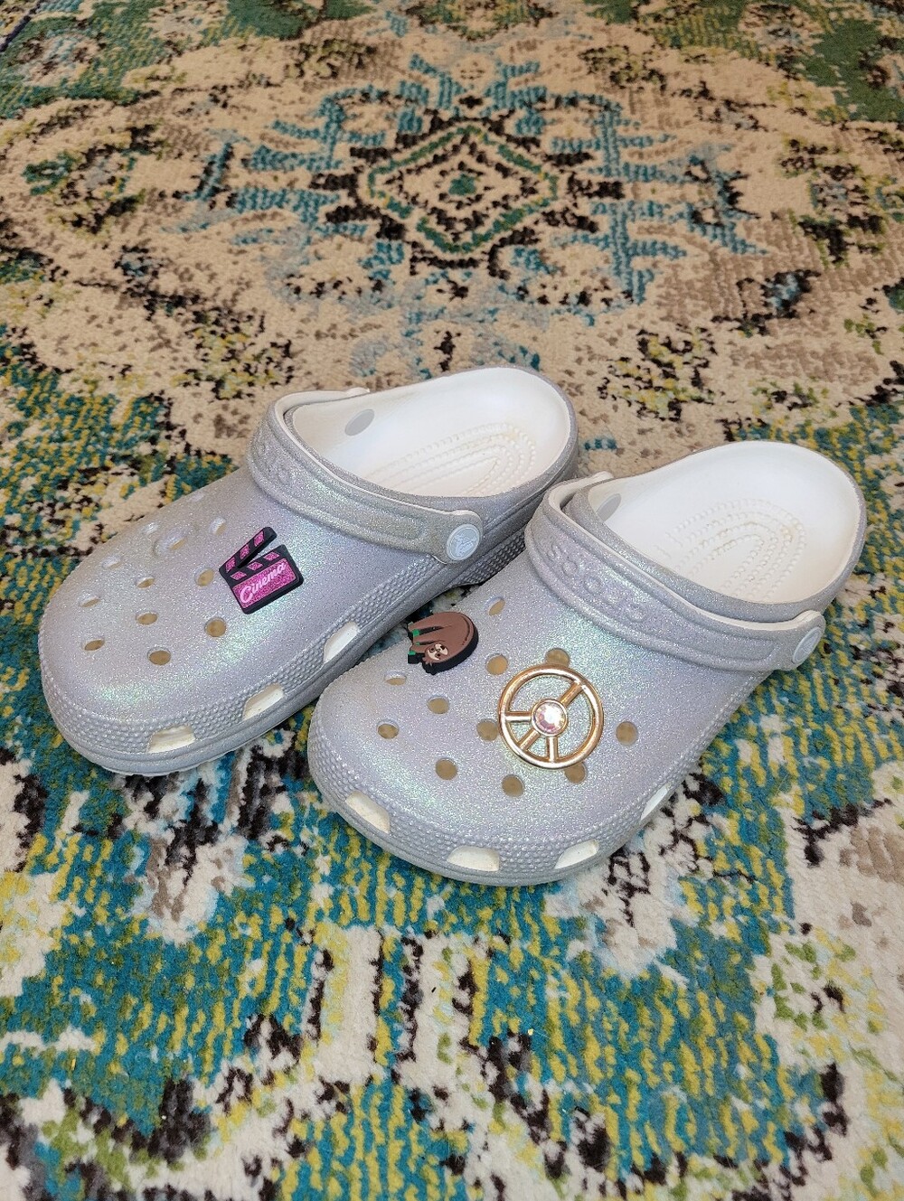 Crocs Classic Silver Glitter Shoes, Size Womens 7 With Jibbitz